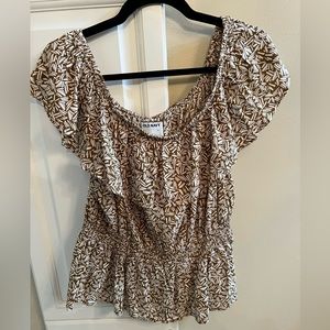 Old Navy Top Size Large NWT